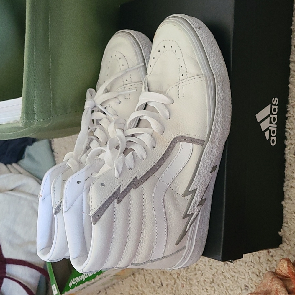 Vans Bolt